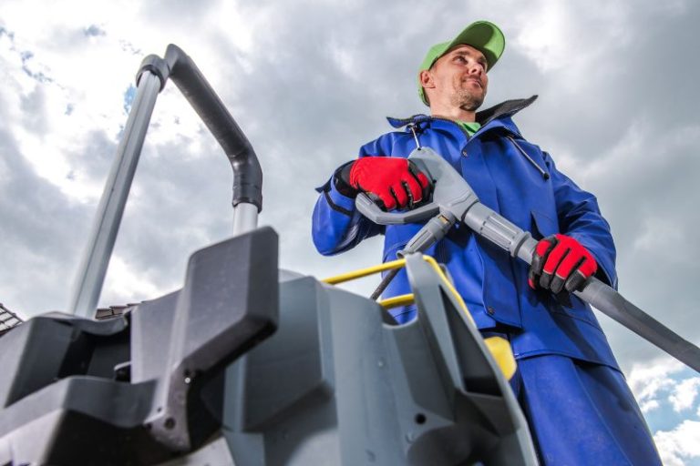 Exterior Cleaning Unlimited Pro Pressure Wash Tech